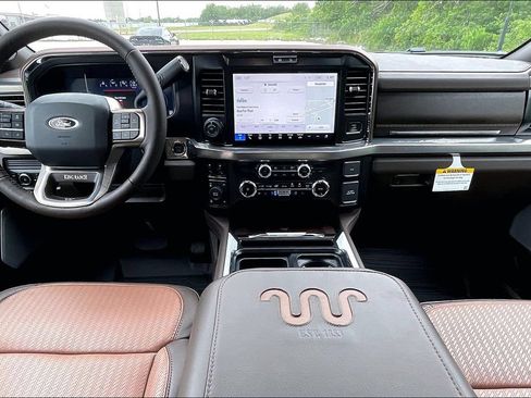 Used 2026 Ford F250 King Ranch w/ FX4 Off-Road Package AWD/4WD image 4