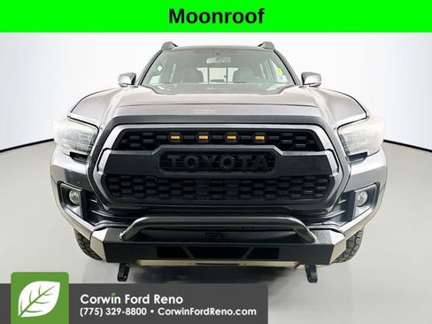 Used 2016 Toyota Tacoma TRD Off-Road AWD/4WD image 2