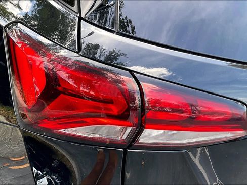 Used 2024 Chevrolet Equinox LT w/ LPO, Floor Liner Package FWD image 28