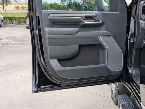 New 2026 Chevrolet Silverado 3500 High Country w/ High Country Premium Package AWD/4WD image 8