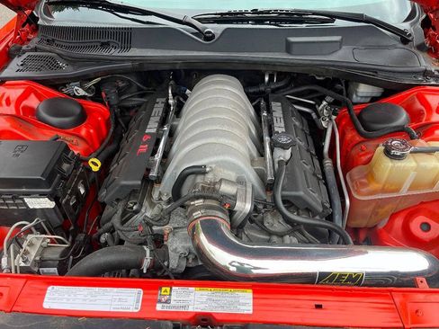 Used 2009 Dodge Challenger SRT8 RWD image 12