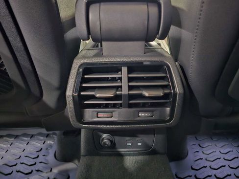 New 2025 Audi Q3 2.0T Premium image 18