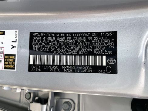 Used 2024 Toyota Prius XLE FWD image 33