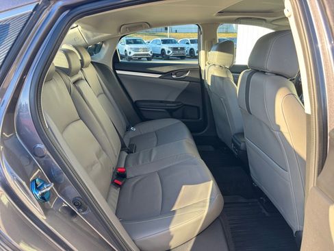 Used 2019 Honda Civic Touring image 32