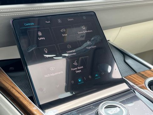 New 2026 Cadillac Escalade Platinum Luxury AWD/4WD image 60