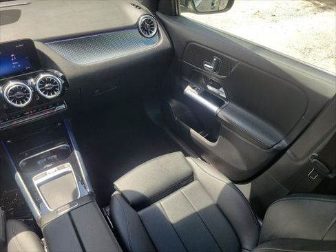 Used 2025 Mercedes-Benz GLA 250 image 12