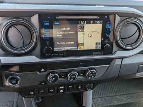 Used 2019 Toyota Tacoma TRD Sport w/ Technology Package RWD image 17