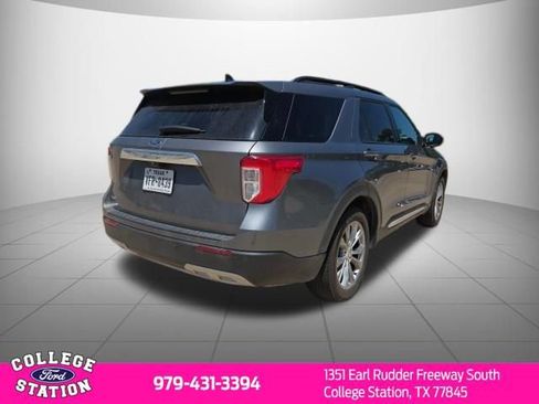 Used 2024 Ford Explorer XLT w/ Equipment Group 202A RWD image 4