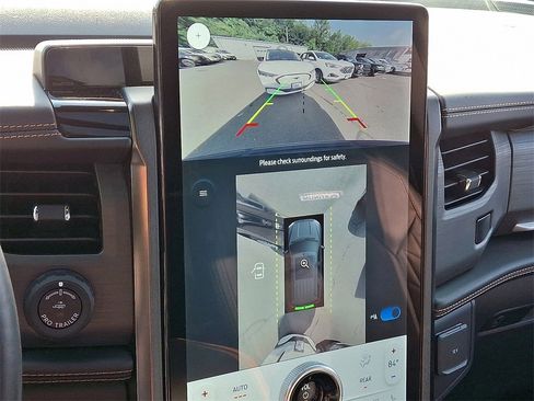 Certified 2023 Ford Expedition Platinum image 20