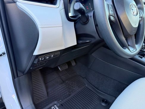 New 2026 Toyota Corolla Cross L image 13