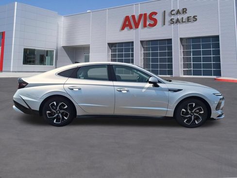 Used 2025 Hyundai Sonata SEL FWD image 5