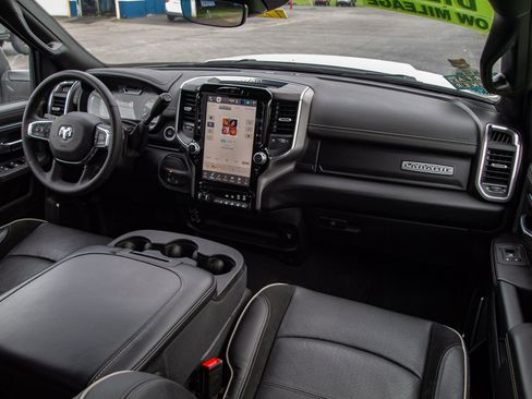 Used 2026 RAM 2500 Laramie AWD/4WD image 28