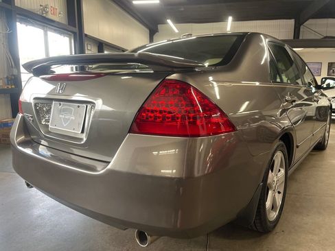 Used 2006 Honda Accord EX-L image 23