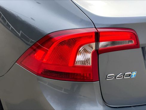 Used 2016 Volvo S60 T5 Premier image 27