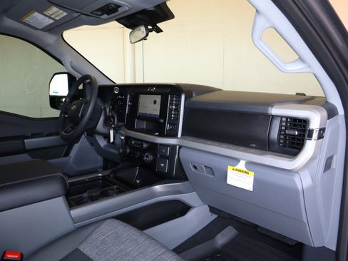 New 2026 Ford F250 XLT w/ FX4 Off-Road Package AWD/4WD image 39