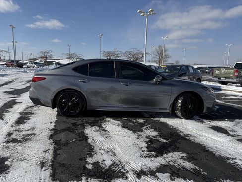 Certified 2025 Toyota Camry SE image 10