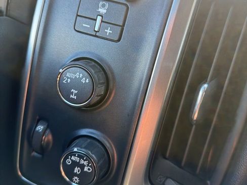 Used 2019 Chevrolet Silverado 1500 LT w/ All Star Edition image 18