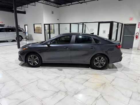Used 2024 Kia Forte LXS FWD image 8
