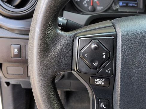 Used 2020 Toyota Tacoma SR AWD/4WD image 12