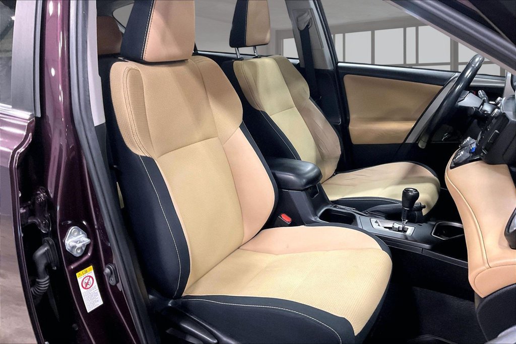 Used 2018 Toyota RAV4 XLE w/ Plus Extra Value Package AWD/4WD image 29