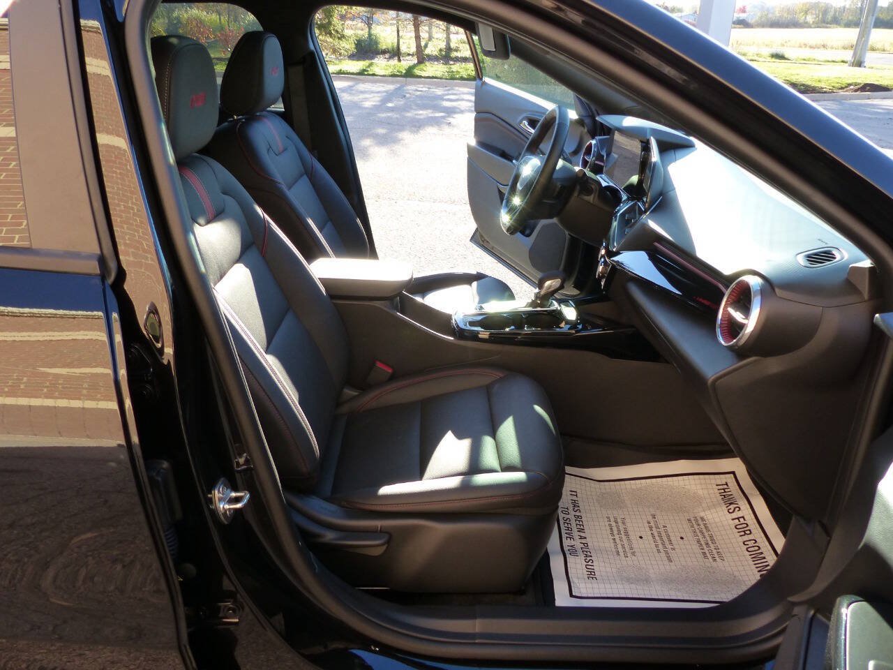 Used 2026 Chevrolet Trax RS w/ Sunroof Package FWD image 47
