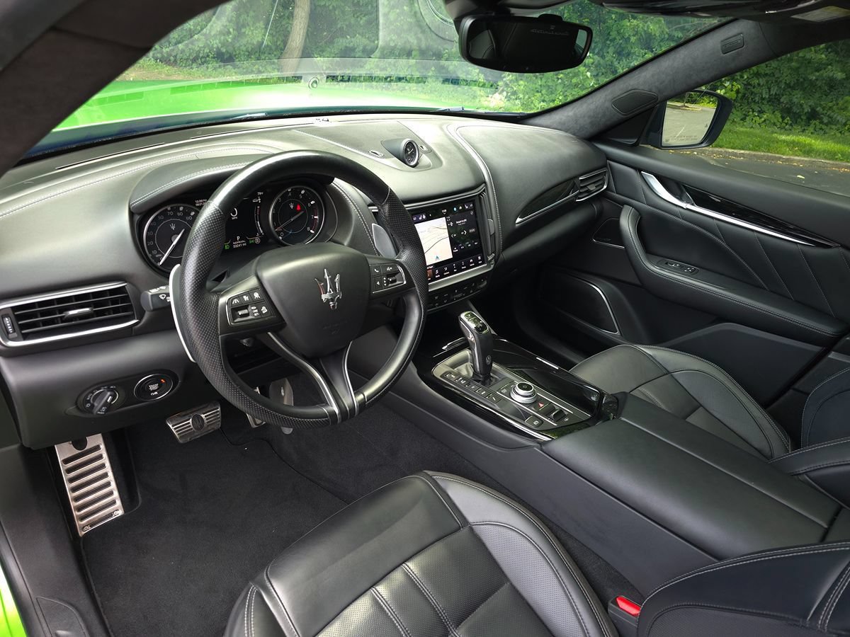 Used 2023 Maserati Levante Modena AWD/4WD image 2