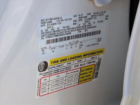 Used 2025 Ford Expedition Platinum image 28