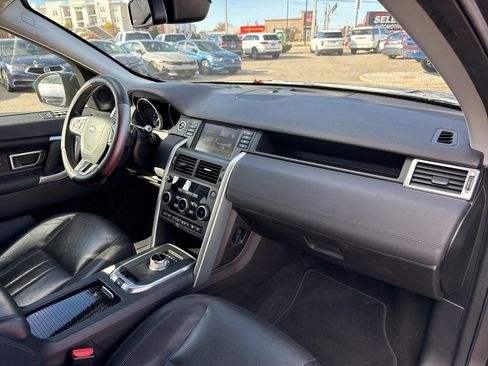 Used 2016 Land Rover Discovery Sport HSE image 22