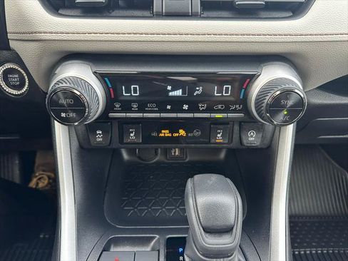 Certified 2025 Toyota RAV4 XLE w/ Convenience Package AWD/4WD image 17