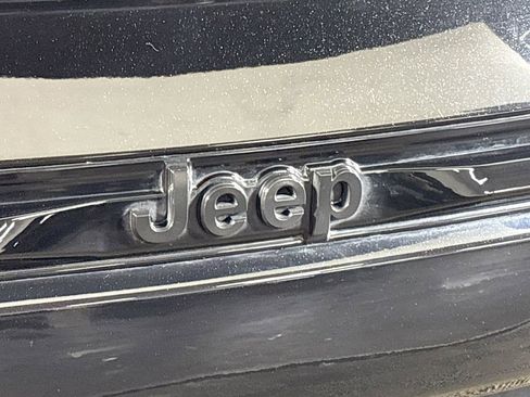 Used 2023 Jeep Grand Cherokee Laredo w/ Trailer Tow Prep Group (B) image 23