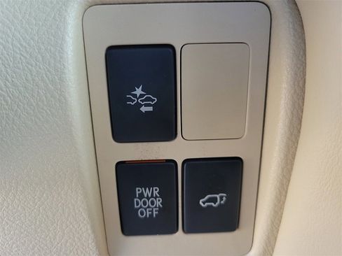 Used 2017 Lexus LX 570 4WD image 16