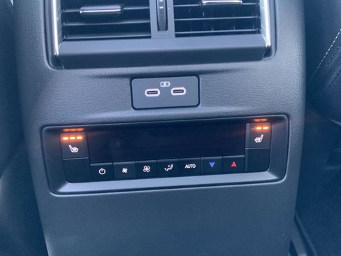 Used 2024 MAZDA CX-90 3.3 Turbo w/ Premium Plus Pkg image 25