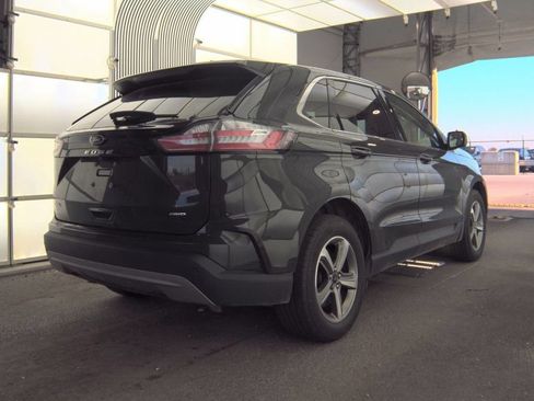 Used 2023 Ford Edge SEL w/ Convenience Package AWD/4WD image 3