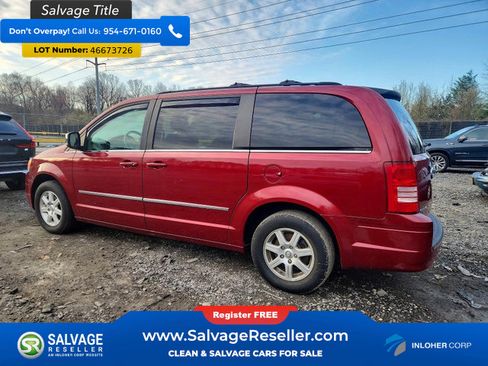 Used 2010 Chrysler Town & Country Touring w/ Safetytec Group image 3