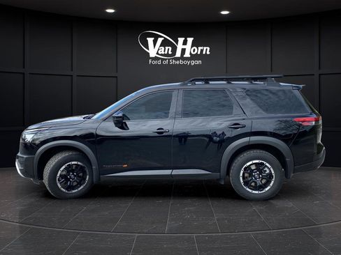 Used 2024 Nissan Pathfinder Rock Creek AWD/4WD image 4