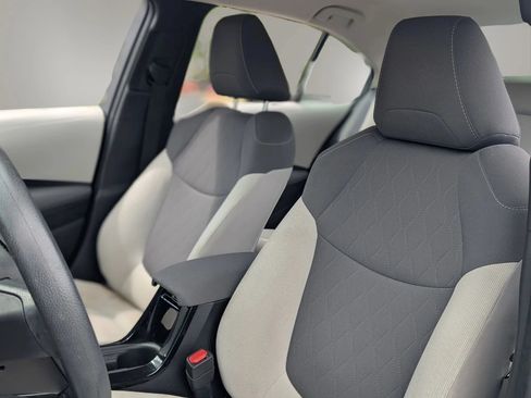 Used 2021 Toyota Corolla LE FWD image 12