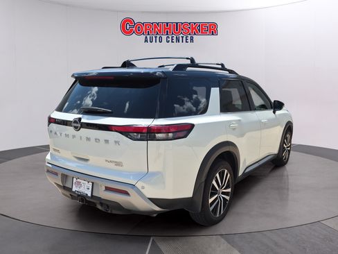 Used 2024 Nissan Pathfinder Platinum AWD/4WD image 8