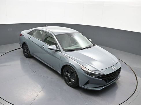 Certified 2022 Hyundai Elantra SEL w/ Cargo Package image 35