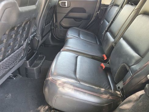 Used 2021 Jeep Wrangler Unlimited Rubicon w/ Cold Weather Group image 10