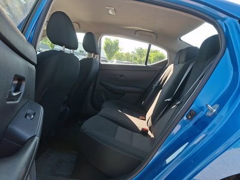 Used 2024 Nissan Sentra SV FWD image 10