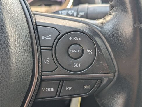 Used 2022 Toyota Camry SE FWD image 26