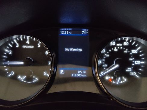 Used 2018 Nissan Rogue SL image 23