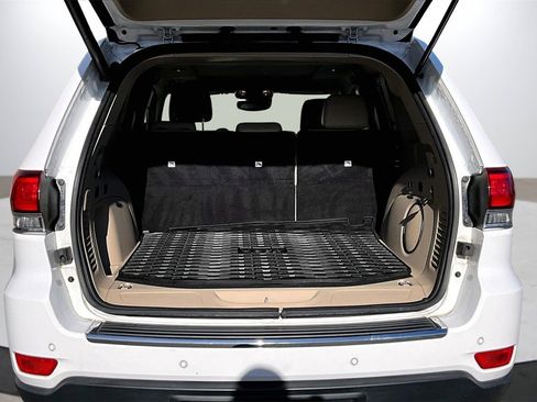 Used 2022 Jeep Grand Cherokee Limited w/ Trailer Tow Group IV image 26