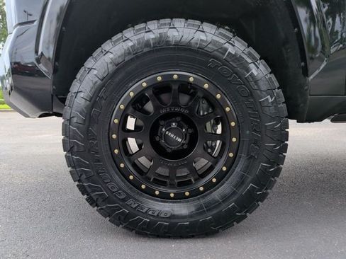 New 2025 Toyota Tundra Platinum AWD/4WD image 10
