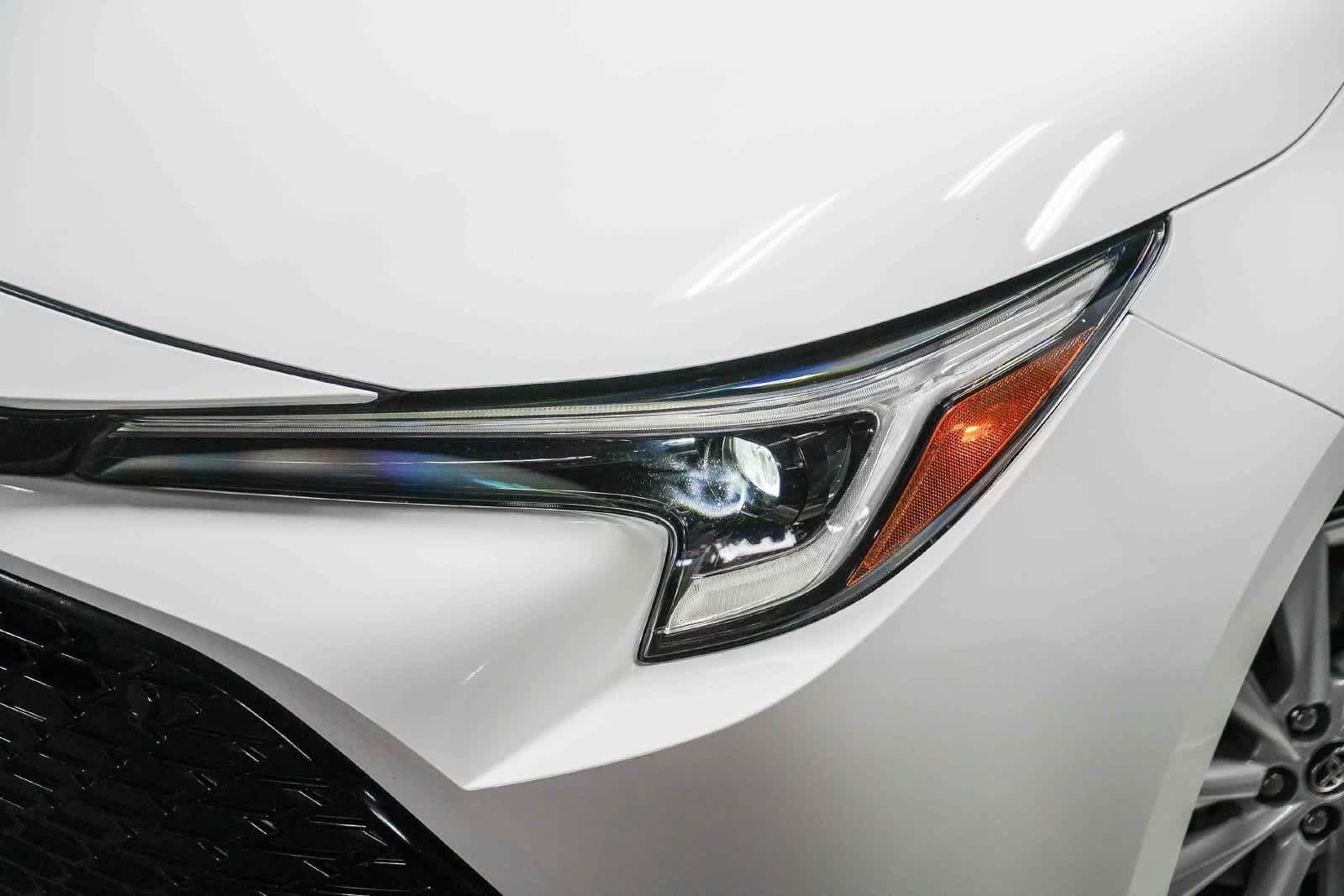 Certified 2023 Toyota Corolla SE FWD image 3