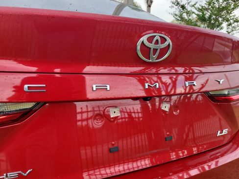 Used 2025 Toyota Camry LE FWD image 7
