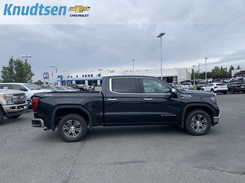 Used 2025 GMC Sierra 1500 SLT AWD/4WD image 8