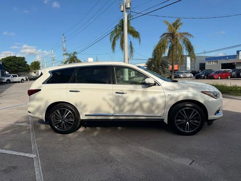 Used 2018 INFINITI QX60 FWD w/ Premium Plus Package image 10