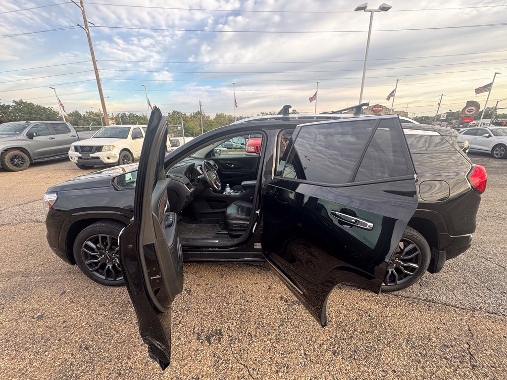 Used 2022 GMC Terrain Denali w/ Black Diamond Edition AWD/4WD image 4