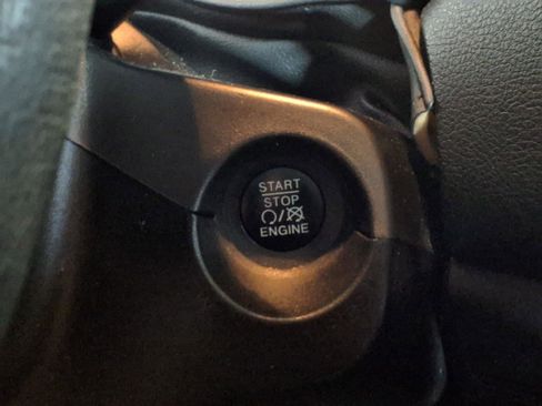 Used 2022 Jeep Renegade Latitude w/ Convenience Group image 26